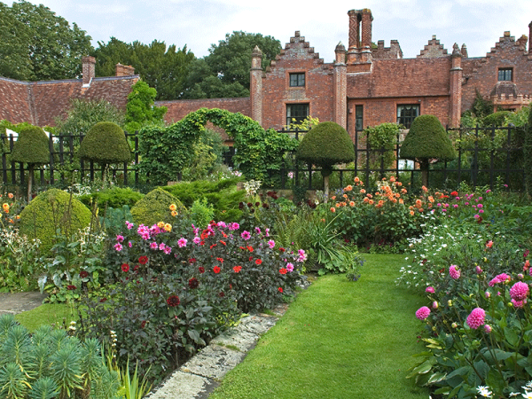 gardens to visit in buckinghamshire